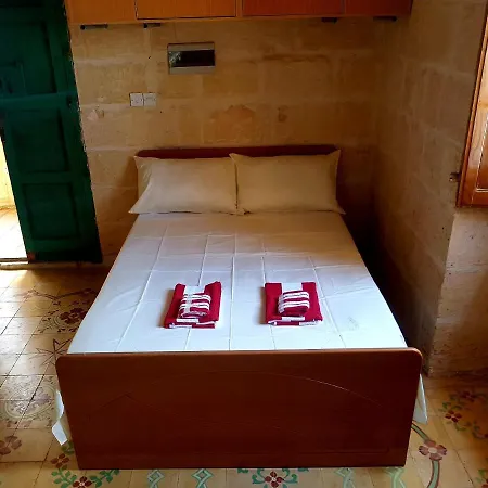 招待所 Zebbug Getaway Farmhouse *