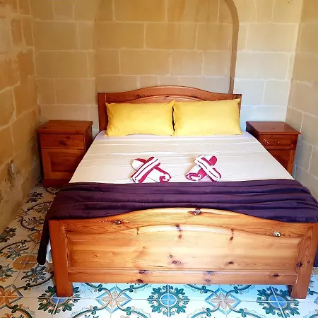 Zebbug Getaway Farmhouse 招待所